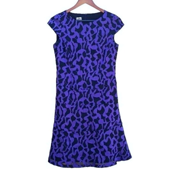 ANNE KLEIN • Women’s Black & Blue Cap Sleeve Belted Printed Swing Dress - Picture 3 of 7